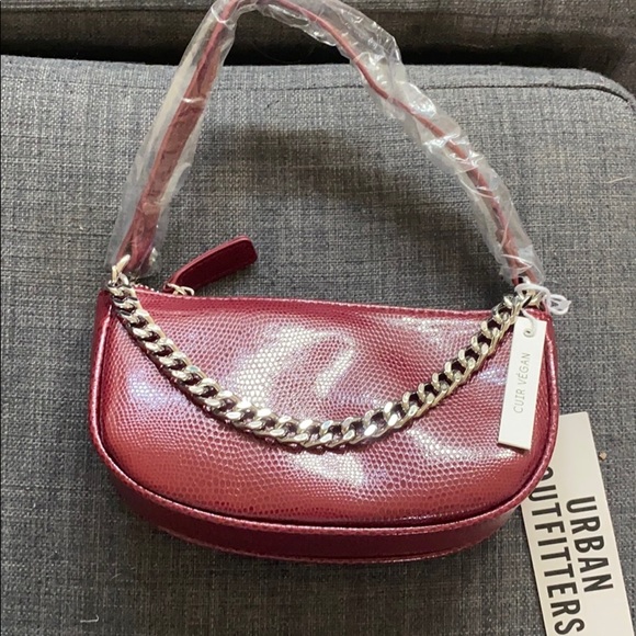 UO urban outfitter RED baguette chain shoulder bag - Picture 3 of 10
